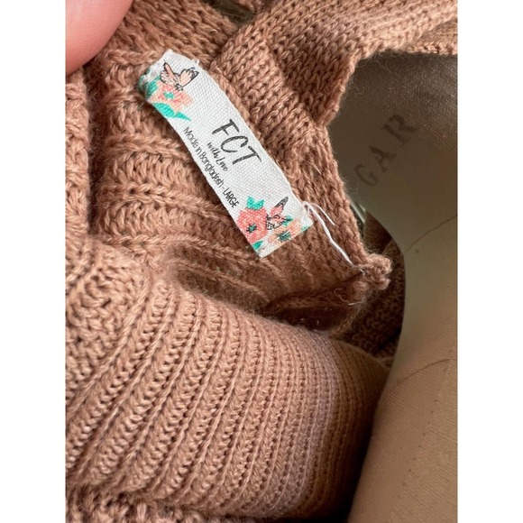 Full Circle Trends with Love, Dolman Open-Back Sweater, Tan, Size L - Picture 4 of 4